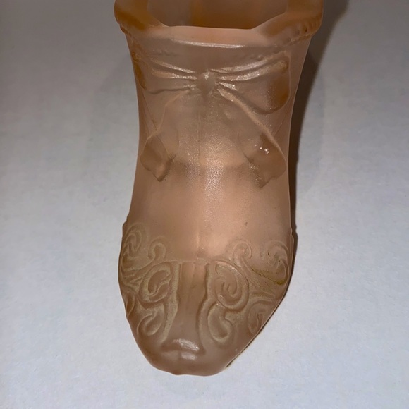Satin Pink Victorian Glass Shoe - Picture 6 of 8